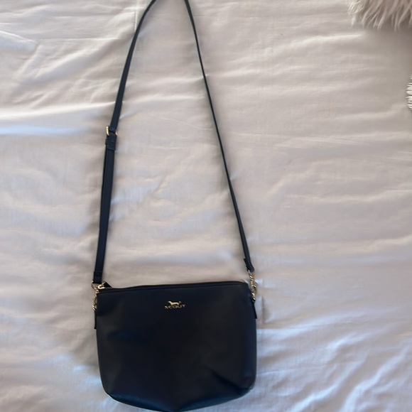 Scout crossbody bag - Picture 2 of 3